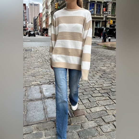 Brandy‎ Melville Brianna sweater OS - Picture 2 of 6